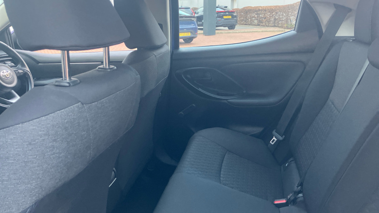 Toyota Yaris 1.5 Hybrid Icon 5dr CVT Hybrid Hatchback